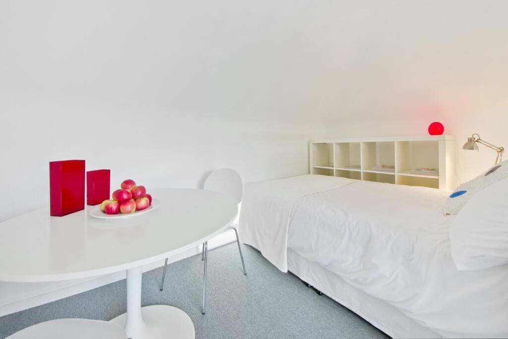 Zone 1! 2 Bed Duplex Apartment! London Eksteriør bilde