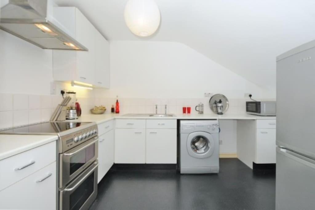 Zone 1! 2 Bed Duplex Apartment! London Eksteriør bilde